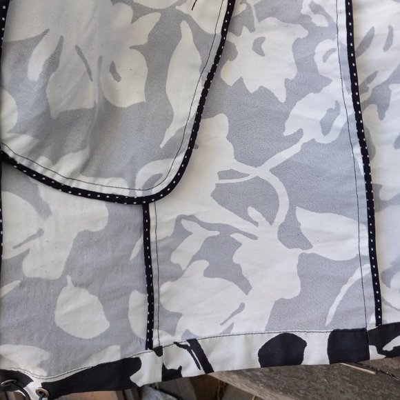 Weekend Max Mara Silver/Black Floral Printed Hooded Raincoat - Picture 11 of 16